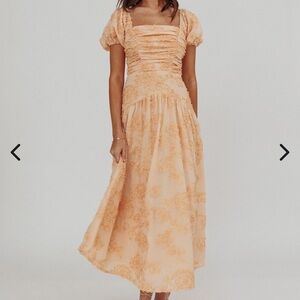 Selfie Leslie Peach Floral Maxi Dress